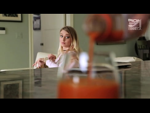 ❤️ Vajza e nxehtë me cica të mëdha dhe pidhi të shtrënguar merr karin nga humbësi, por shumë e vështirë ❤ Porno fb tek ne sq.hotpornphotos.ru ❤